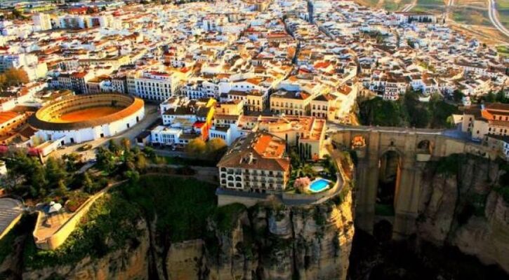 Endülüs'ün Altın Yolu